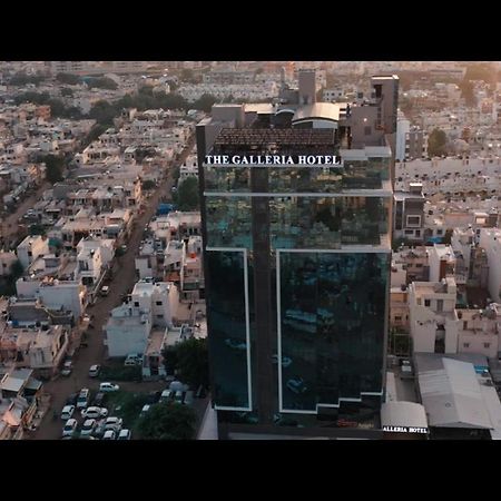 The Galleria Hotel Rajkot Buitenkant foto